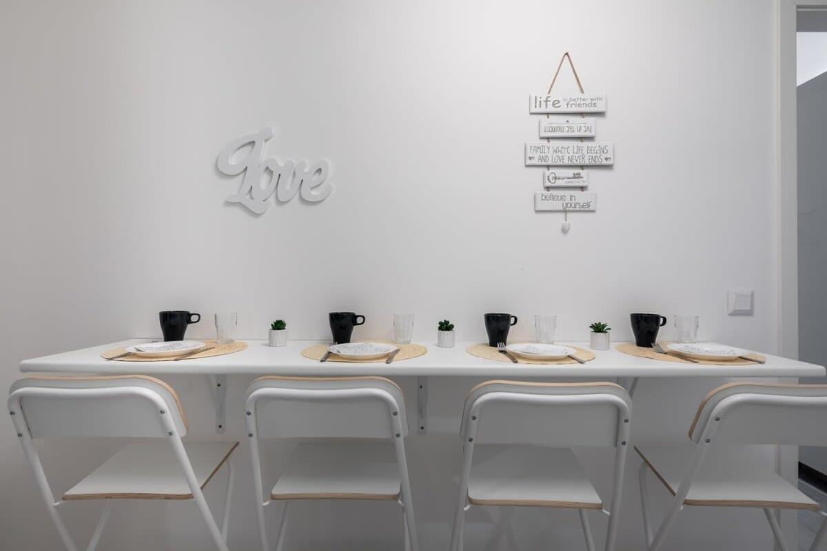 Modern Apt In Authentic Central Area 부다페스트 외부 사진