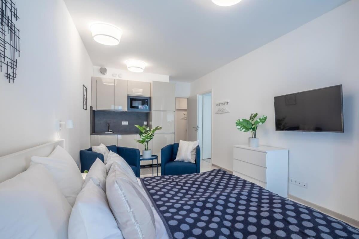 Modern Apt In Authentic Central Area 부다페스트 외부 사진